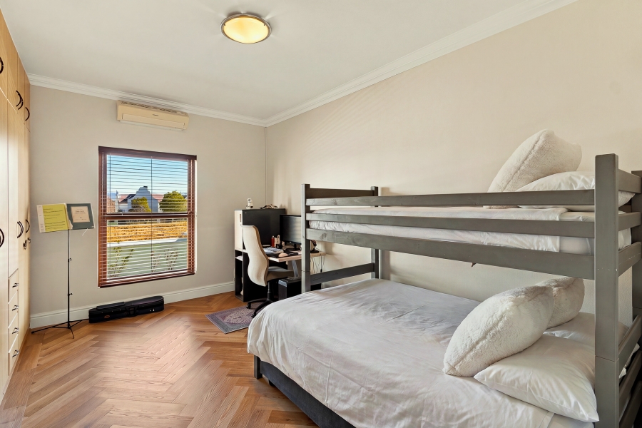 5 Bedroom Property for Sale in Croydon Vineyard Estate Western Cape